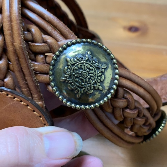 Western or Bohemian Brown leather belt with bronze medallions and buckle - Picture 4 of 8